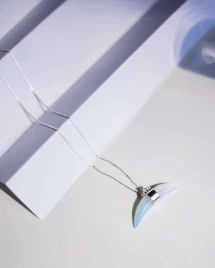 GARGANTILHA DENTE GEMADO- MOONSTONE