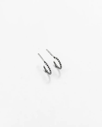 BRINCO MEIA ARGOLA BOLINHAS- 7MM