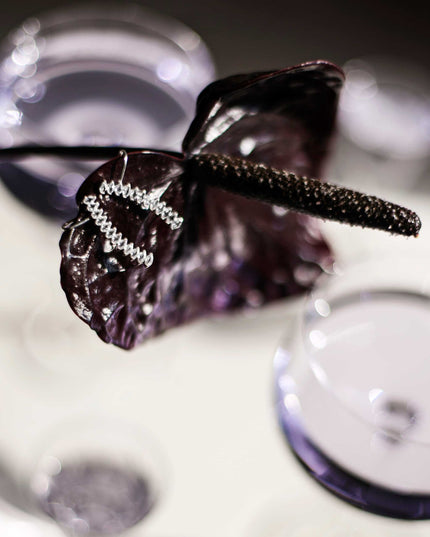BRINCO EARCUFF - ZIRCÔNIAS BRANCAS