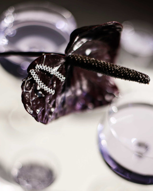 BRINCO EARCUFF - ZIRCÔNIAS BRANCAS