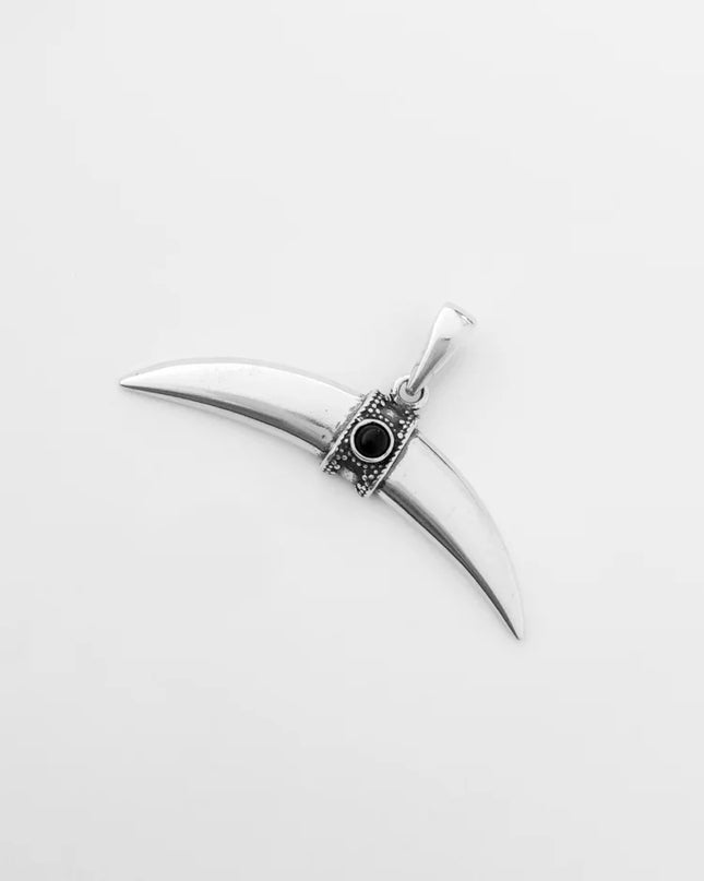 PINGENTE DENTE DE SABRE- ÔNIX