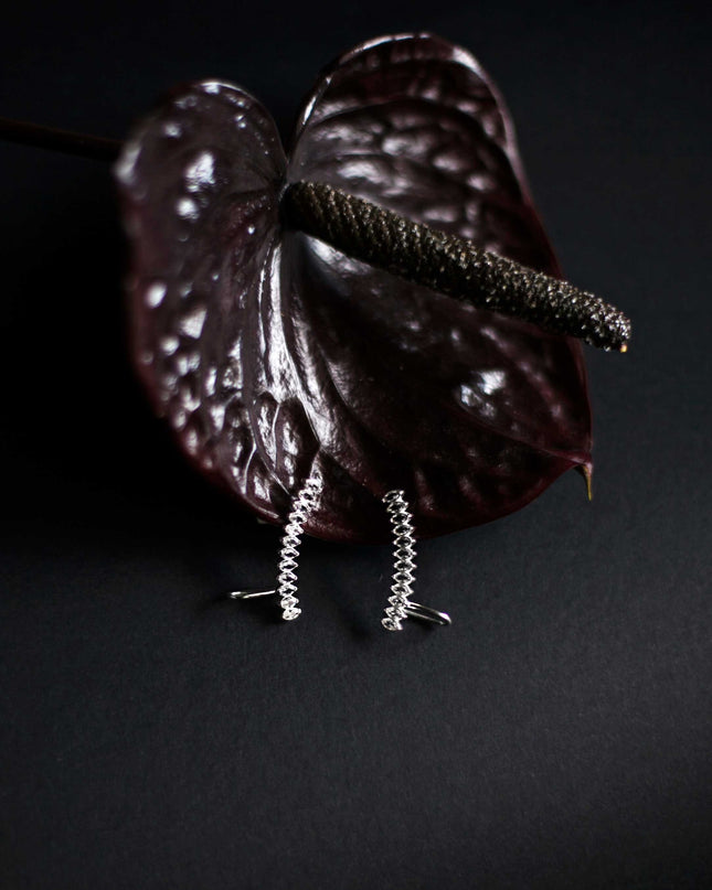 BRINCO EARCUFF - ZIRCÔNIAS BRANCAS