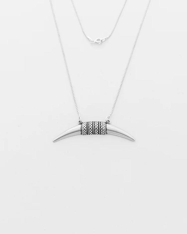 GARGANTILHA DENTE DE SABRE
